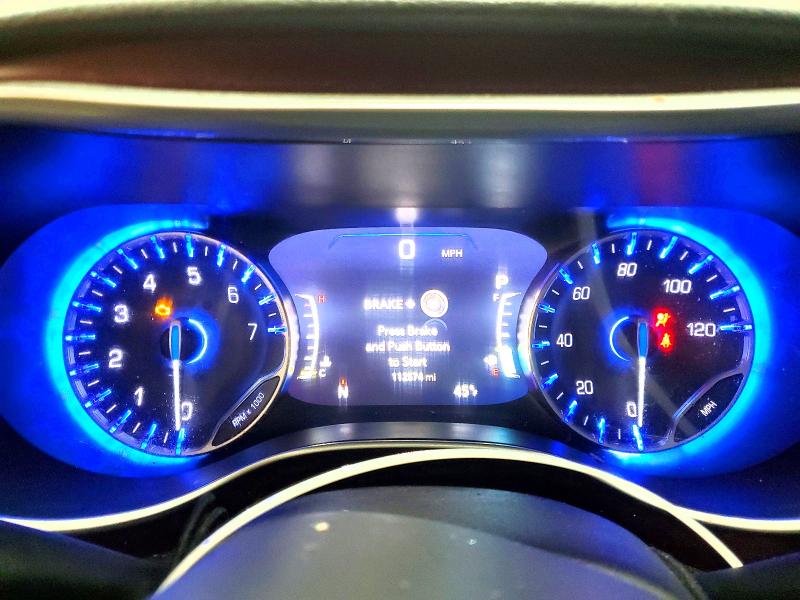 77438745 :رقم المزاد ، 2C4RC1GG6HR560386 vin ، 2017 Chrysler Pacifica مزاد بيع