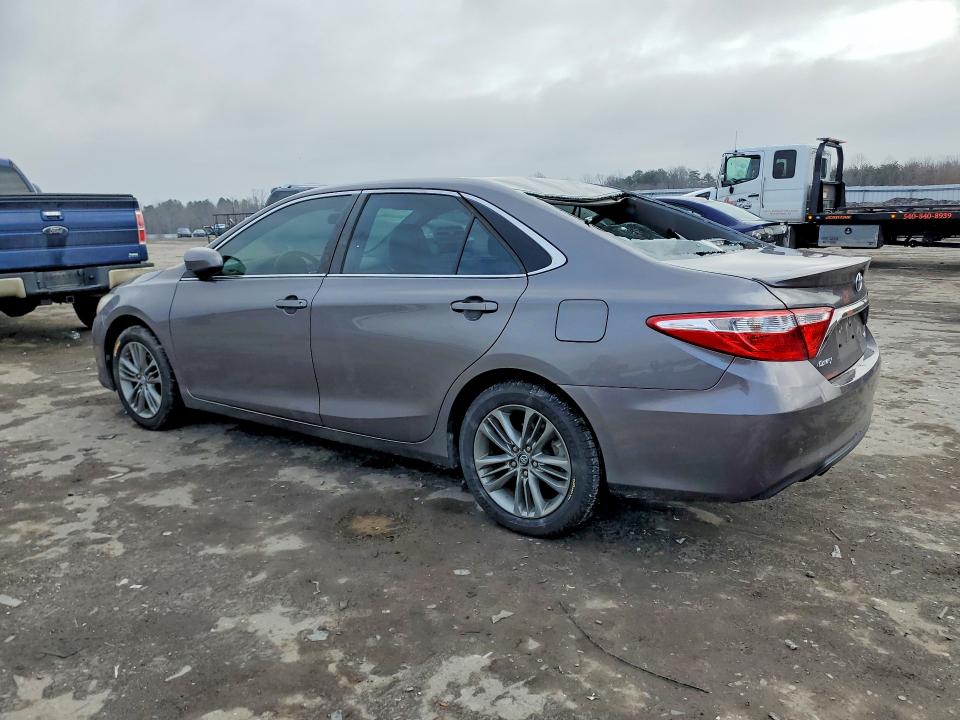 77426855 :رقم المزاد ، 4T1BF1FK3GU597259 vin ، 2016 Toyota Camry مزاد بيع