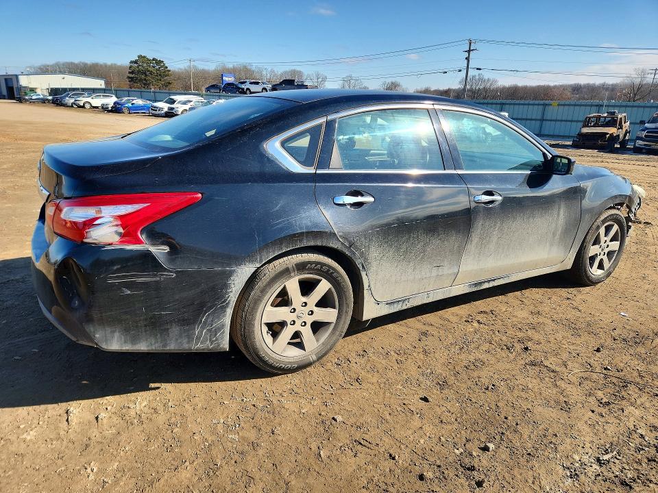 Продажа на аукционе авто 2017 Nissan Altima, vin: 1N4AL3AP4HN321908, номер лота: 74821245