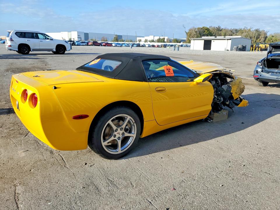 77886705 :رقم المزاد ، 1G1YY32G825117864 vin ، 2002 Chevrolet Corvette مزاد بيع