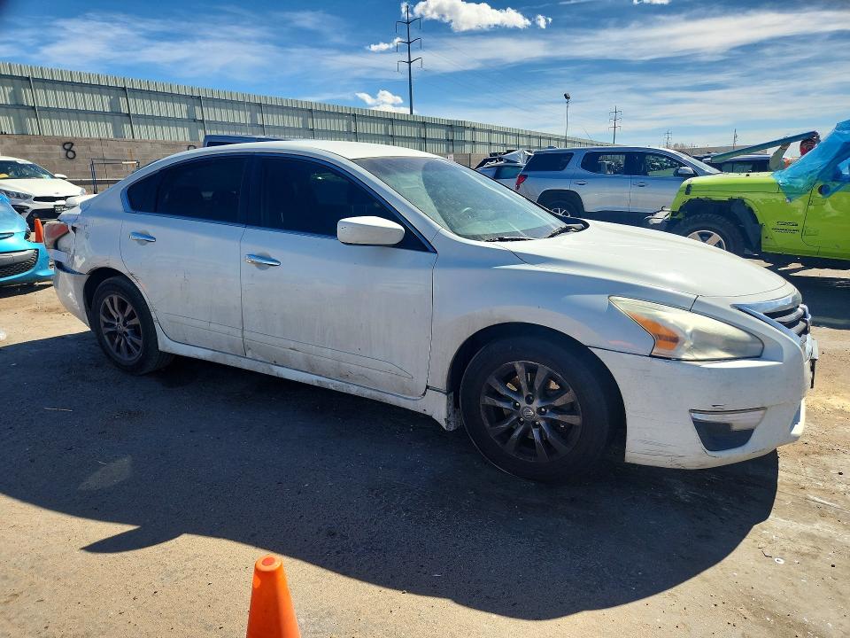 2015 Nissan Altima მანქანა იყიდება აუქციონზე, vin: 1N4AL3AP9FN906397, აუქციონის ნომერი: 79067895