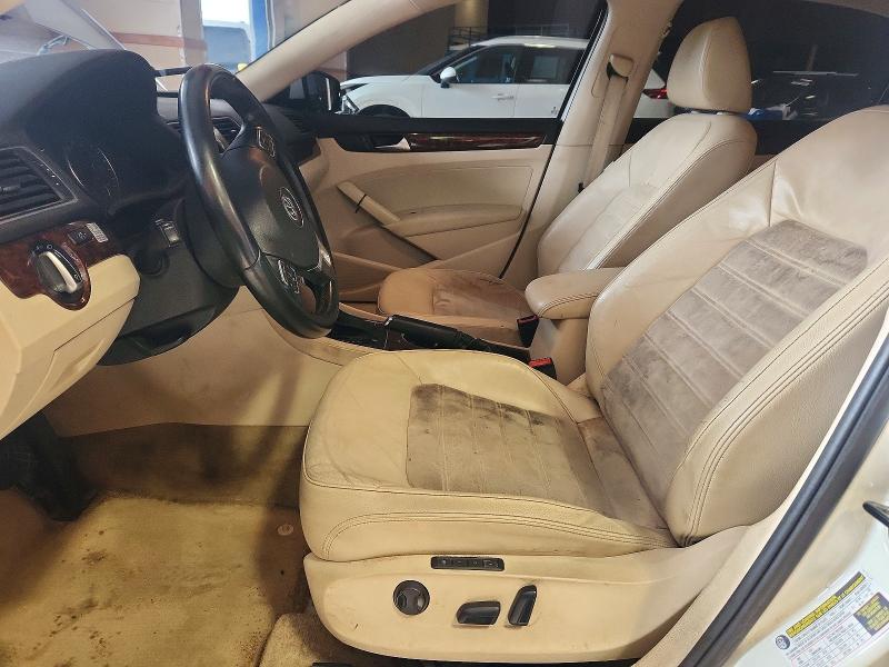 77930395 :رقم المزاد ، 1VWCN7A32DC111845 vin ، 2013 Volkswagen Passat مزاد بيع