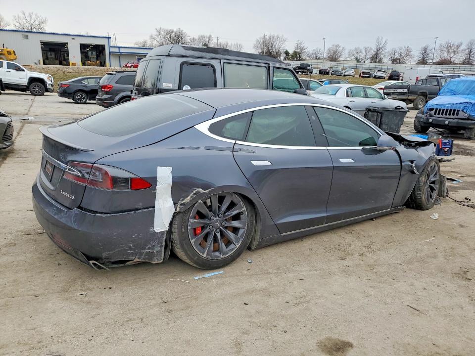 Продажа на аукционе авто 2019 Tesla Model S, vin: 5YJSA1E46KF337672, номер лота: 77826155