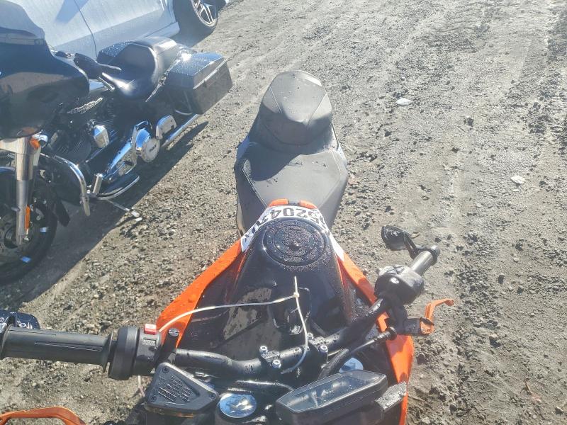 76520435 :رقم المزاد ، LCETU7408PH700364 vin ، 2023 Ktm 790 مزاد بيع