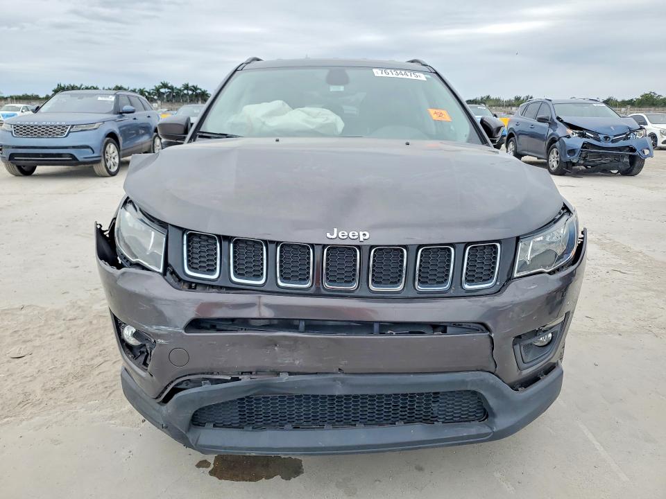 76134475 :رقم المزاد ، 3C4NJCBB3KT819903 vin ، 2019 Jeep Compass مزاد بيع