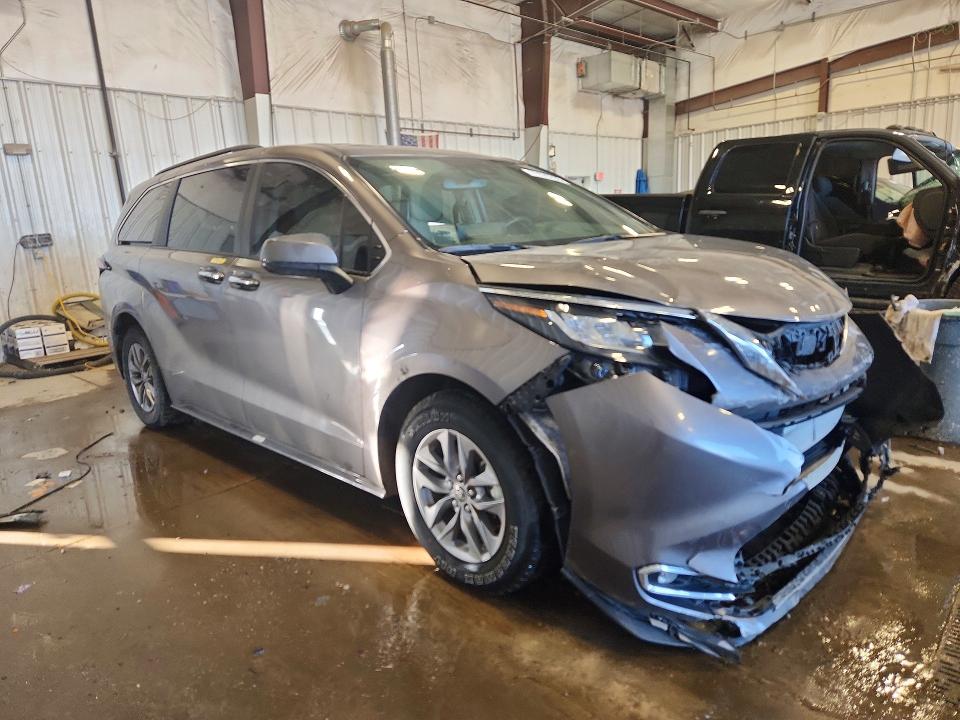 Продажа на аукционе авто 2022 Toyota Sienna, vin: 5TDYRKEC3NS103389, номер лота: 77670795