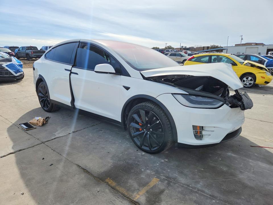 75968185 :رقم المزاد ، 5YJXCBE47HF051876 vin ، 2017 Tesla Model X مزاد بيع