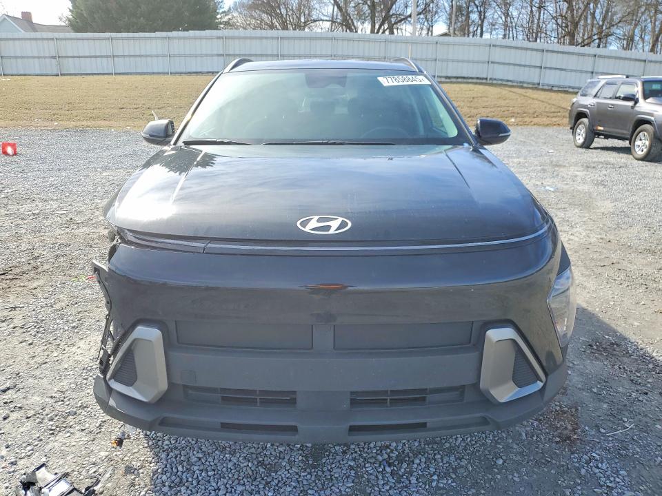 2024 Hyundai Kona მანქანა იყიდება აუქციონზე, vin: KM8HCCABXRU098967, აუქციონის ნომერი: 77858845