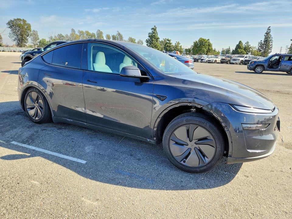 75384865 :رقم المزاد ، 7SAYGDED1TF387779 vin ، 2026 Tesla Model Y مزاد بيع