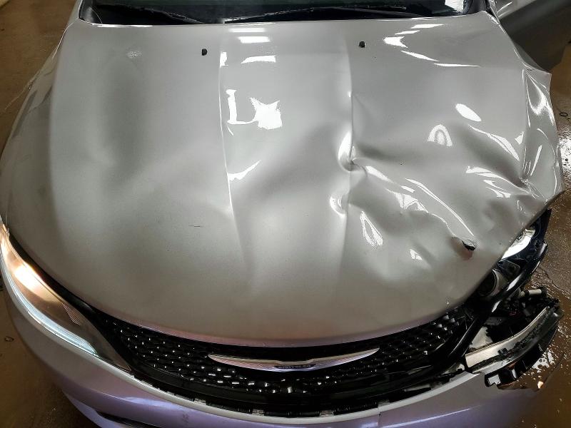 77273185 :رقم المزاد ، 1C3CCCBB0FN721892 vin ، 2015 Chrysler 200 مزاد بيع
