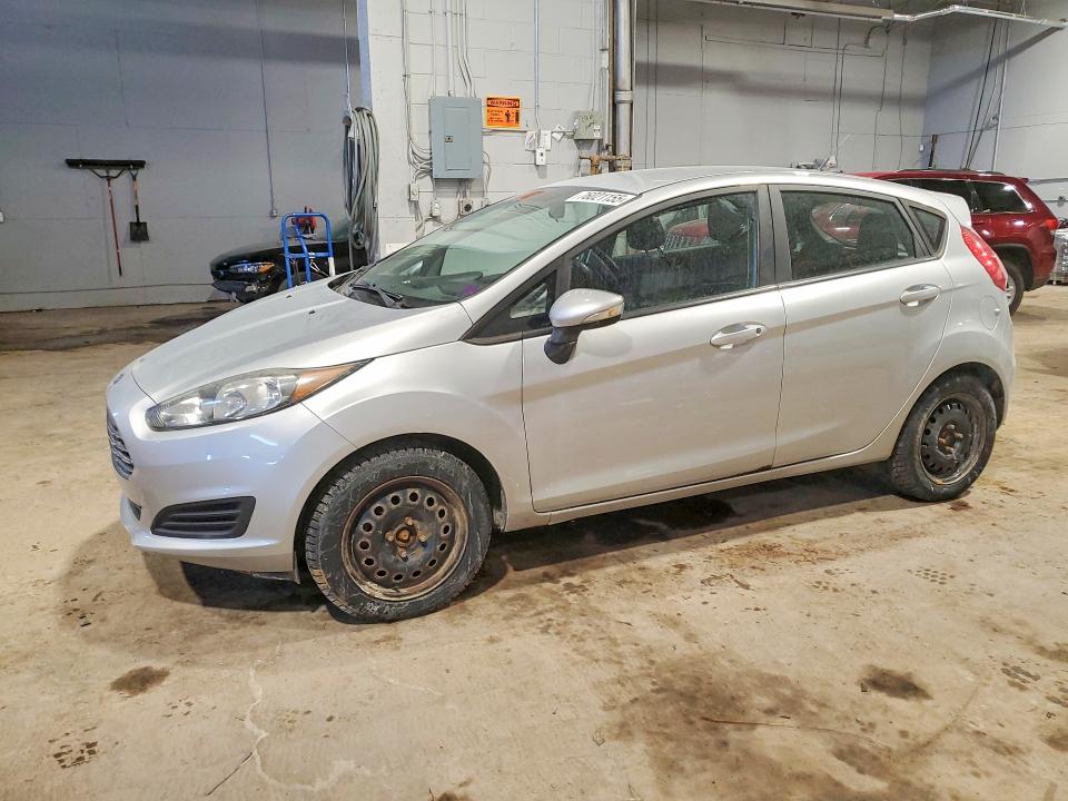 76021155 :رقم المزاد ، 3FADP4EJ7GM155521 vin ، 2016 Ford Fiesta مزاد بيع