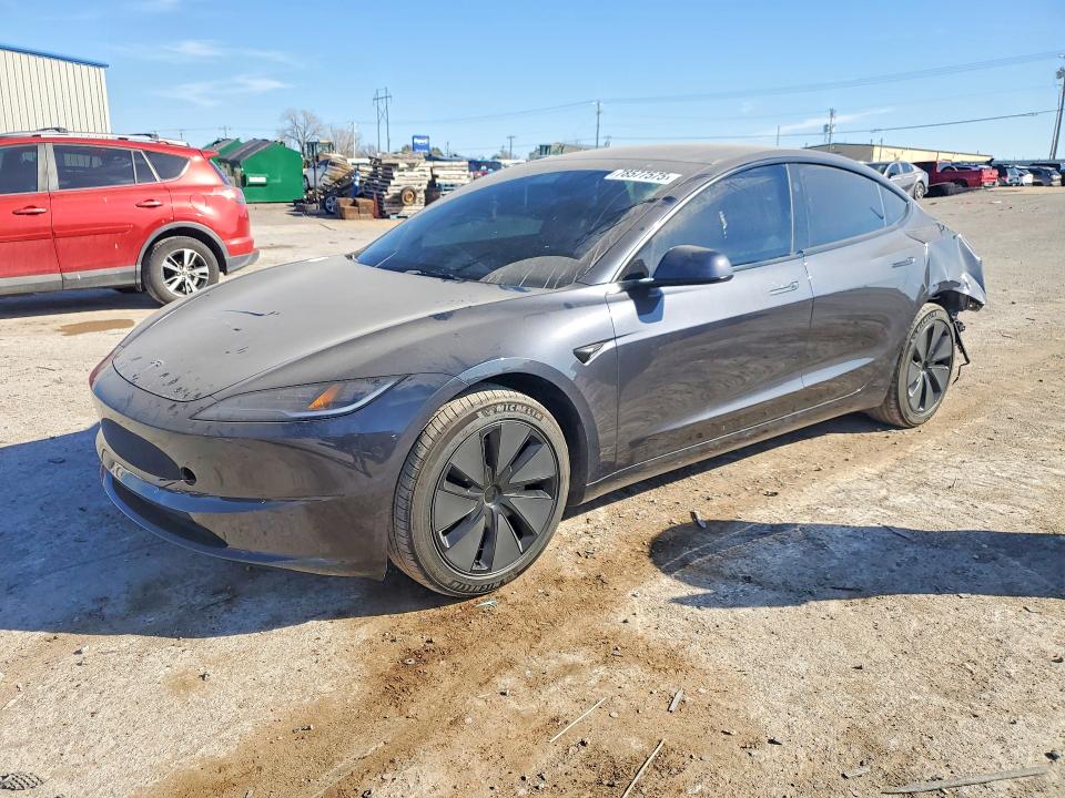 78577575 :رقم المزاد ، 5YJ3E1EA4SF037885 vin ، 2025 Tesla Model 3 مزاد بيع