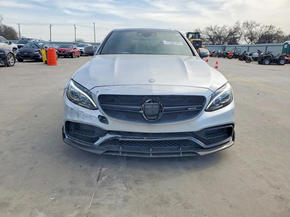 77352335 :رقم المزاد ، 55SWF8HB0FU077036 vin ، 2015 Mercedes-benz C مزاد بيع