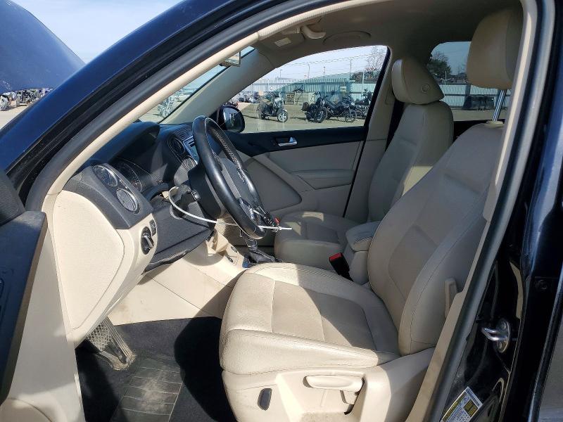 75642545 :رقم المزاد ، WVGAV7AX2GW502635 vin ، 2016 Volkswagen Tiguan مزاد بيع