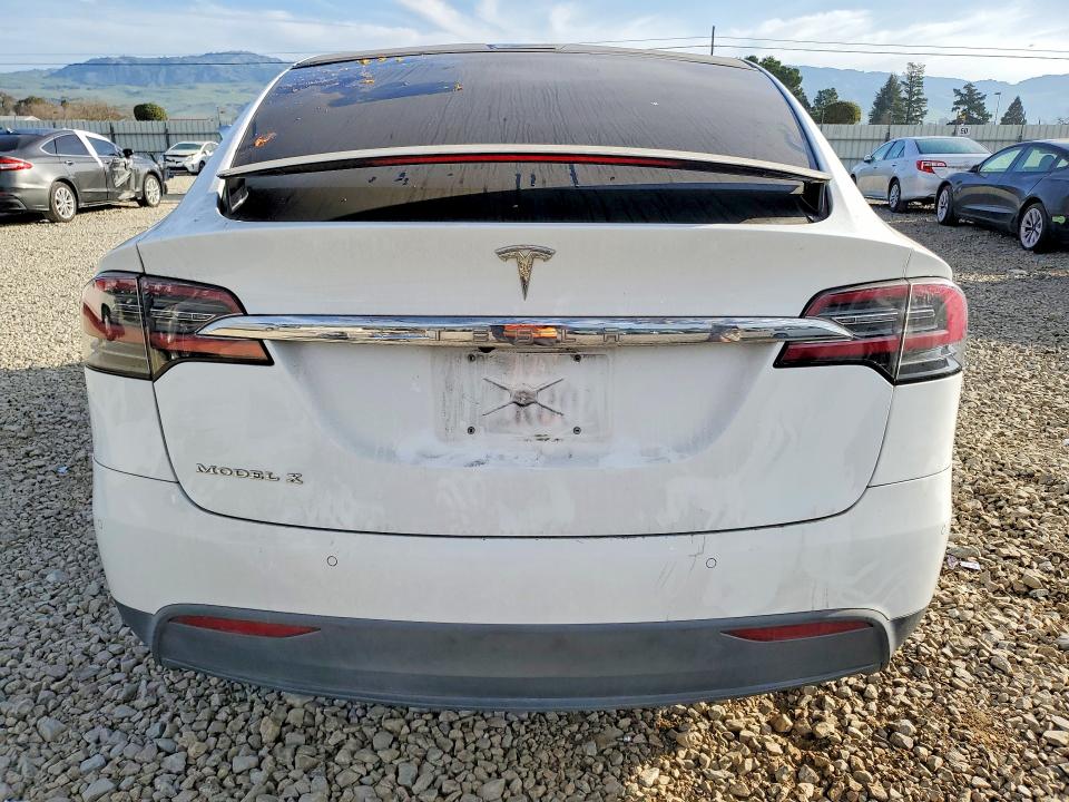 Продаж на аукціоні авто 2016 Tesla Model X, vin: 5YJXCBE22GF019611, номер лоту: 76278765