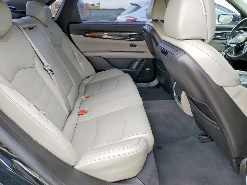 75671915 :رقم المزاد ، 1G6KG5RS1JU128198 vin ، 2018 Cadillac Ct6 مزاد بيع