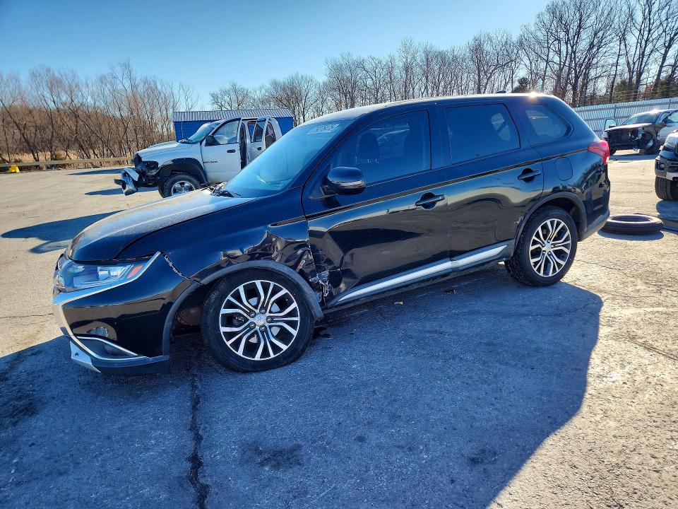 79276475 :رقم المزاد ، JA4AZ3A37JZ042239 vin ، 2018 Mitsubishi Outlander مزاد بيع