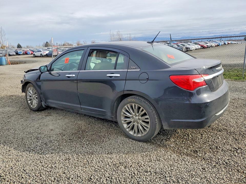 76482035 :رقم المزاد ، 1C3CCBCG8CN227098 vin ، 2012 Chrysler 200 مزاد بيع