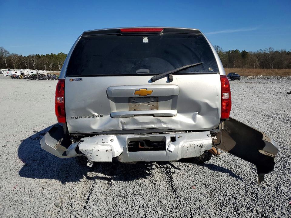 76794165 :رقم المزاد ، 1GNSCJE0XER192326 vin ، 2014 Chevrolet Suburban مزاد بيع