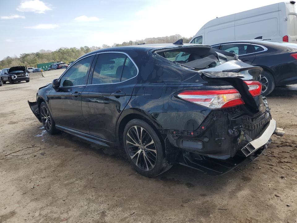 77185495 :رقم المزاد ، 4T1G11AK2LU902983 vin ، 2020 Toyota Camry مزاد بيع
