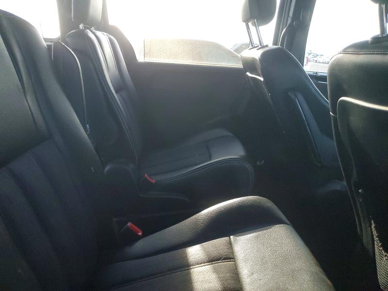 79224895 :رقم المزاد ، 2C4RC1HG7FR526405 vin ، 2015 Chrysler Town & Country مزاد بيع