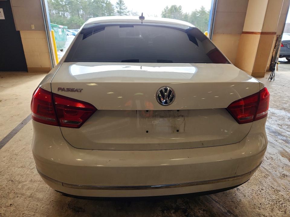 77930395 :رقم المزاد ، 1VWCN7A32DC111845 vin ، 2013 Volkswagen Passat مزاد بيع