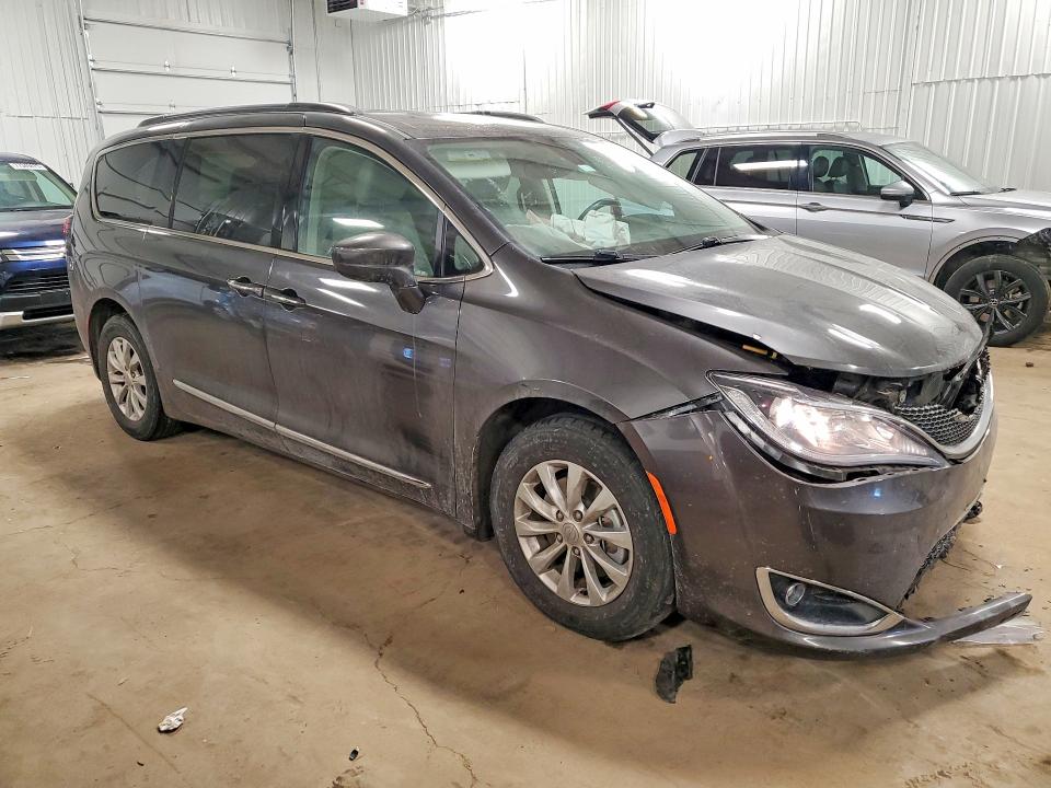 2017 Chrysler Pacifica მანქანა იყიდება აუქციონზე, vin: 2C4RC1BG9HR517457, აუქციონის ნომერი: 76807045