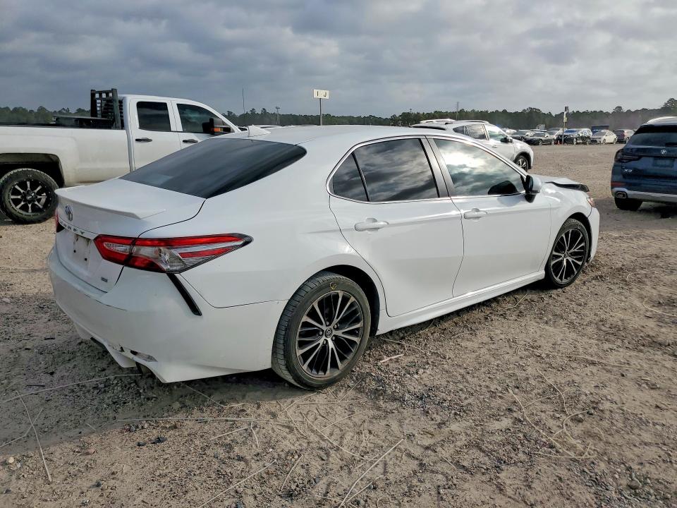 78564145 :رقم المزاد ، 4T1B11HK6KU845119 vin ، 2019 Toyota Camry مزاد بيع