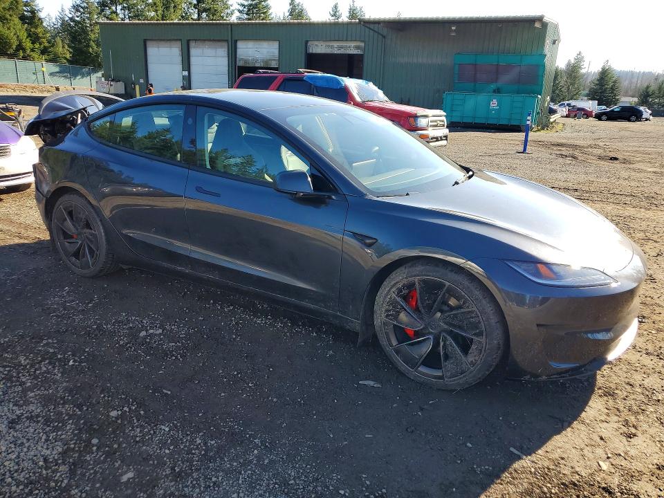 76290685 :رقم المزاد ، 5YJ3E1ET0RF883264 vin ، 2024 Tesla Model 3 مزاد بيع