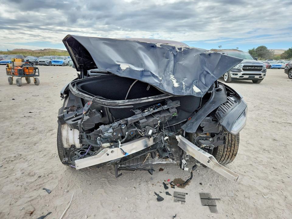 75915925 :رقم المزاد ، 7SAXCBE60NF345071 vin ، 2022 Tesla Model X مزاد بيع