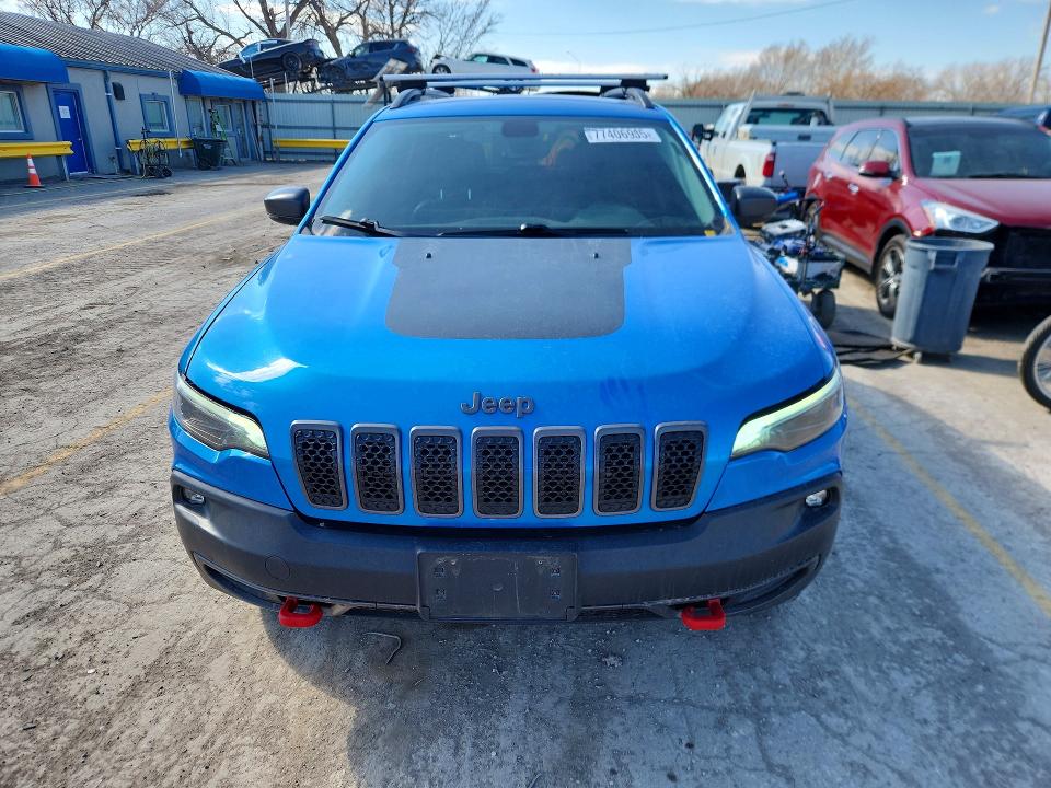 77406905 :رقم المزاد ، 1C4PJMBX4KD230438 vin ، 2019 Jeep Cherokee مزاد بيع