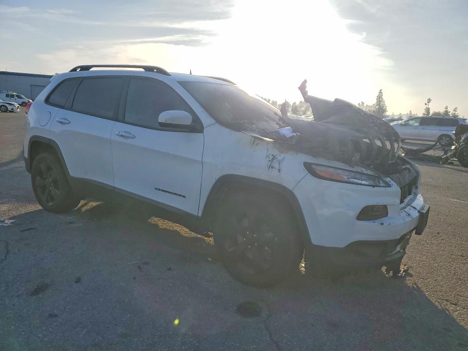 78729355 :رقم المزاد ، 1C4PJMCS5FW740441 vin ، 2015 Jeep Cherokee مزاد بيع