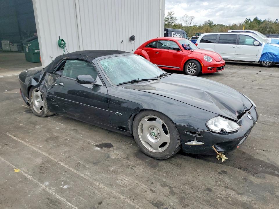76982535 :رقم المزاد ، SAJGX2041XC035598 vin ، 1999 Jaguar Xk8 مزاد بيع