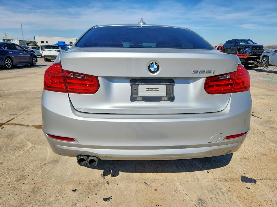 77967925 :رقم المزاد ، WBA3A5G50ENP31625 vin ، 2014 Bmw 328 مزاد بيع