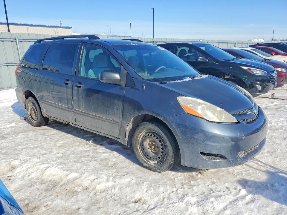 2010 Toyota Sienna მანქანა იყიდება აუქციონზე, vin: 5TDZK4CC9AS307938, აუქციონის ნომერი: 75446045