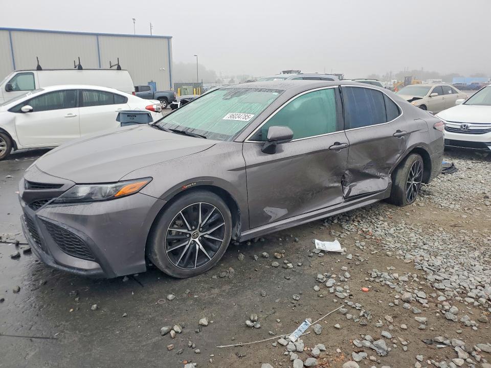2021 Toyota Camry მანქანა იყიდება აუქციონზე, vin: 4T1G11AK2MU408043, აუქციონის ნომერი: 96034785