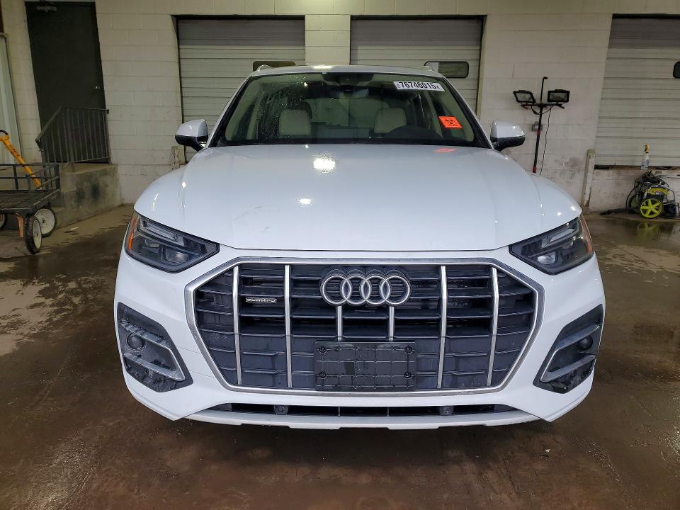 Продаж на аукціоні авто 2022 Audi Q5, vin: WA1ABAFY8N2110205, номер лоту: 76746015