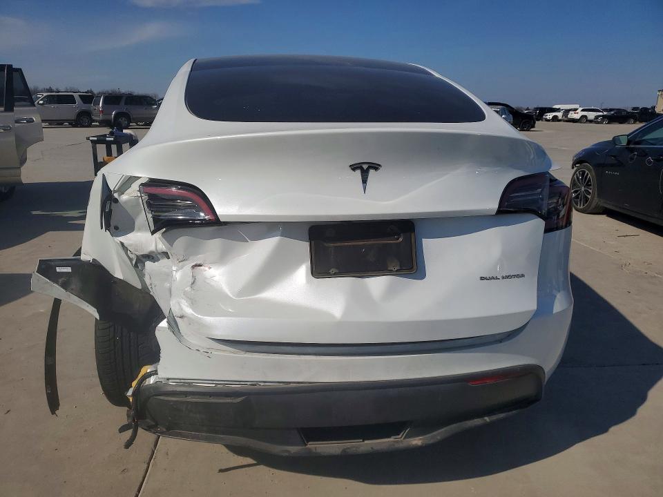 Продажа на аукционе авто 2024 Tesla Model Y, vin: 7SAYGDEE6RA307388, номер лота: 74984485
