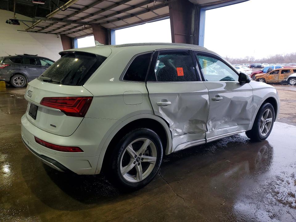 Продаж на аукціоні авто 2022 Audi Q5, vin: WA1ABAFY8N2110205, номер лоту: 76746015