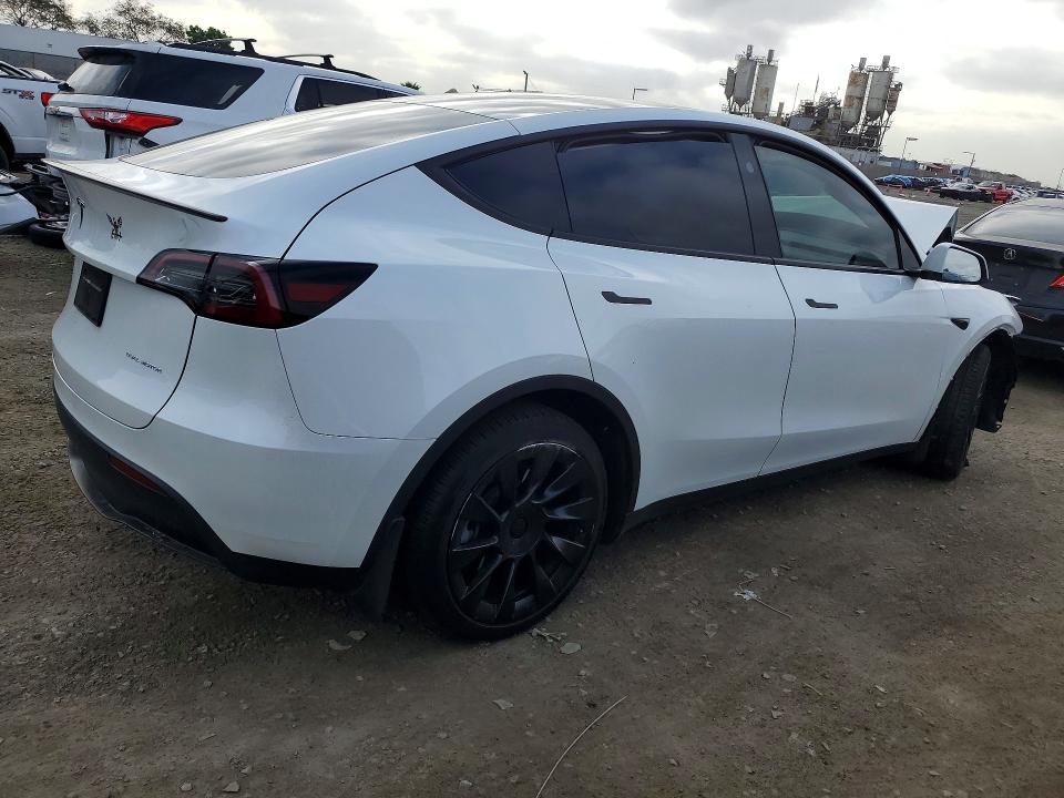 2024 Tesla Model Y მანქანა იყიდება აუქციონზე, vin: 7SAYGDEE7RF058649, აუქციონის ნომერი: 77232855