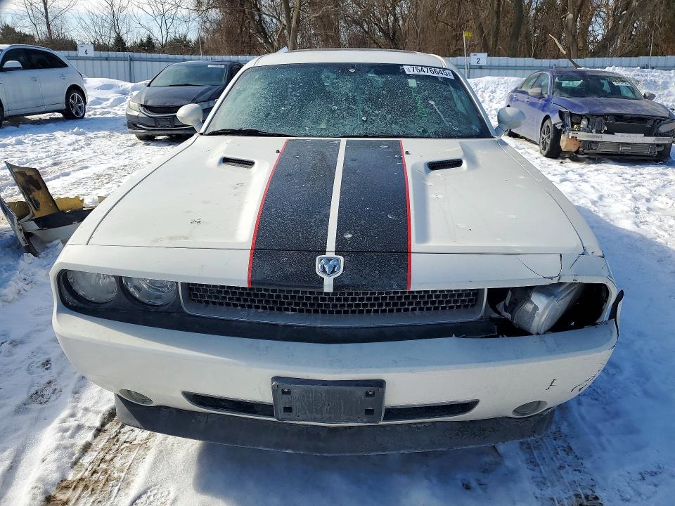 75476645 :رقم المزاد ، 2B3CJ4DV1AH185231 vin ، 2010 Dodge Challenger مزاد بيع