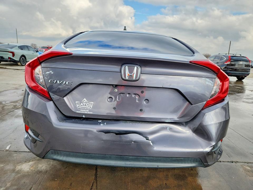 Продажа на аукционе авто 2018 Honda Civic, vin: 2HGFC2F51JH501753, номер лота: 75809315