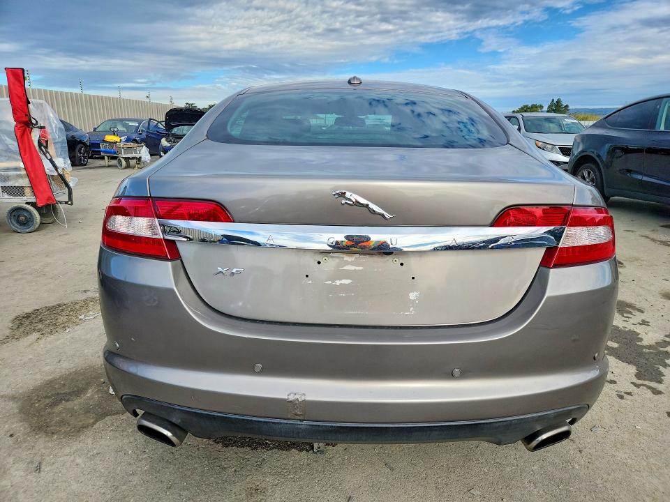 78504215 :رقم المزاد ، SAJWA0FB0BLS02825 vin ، 2011 Jaguar Xf مزاد بيع