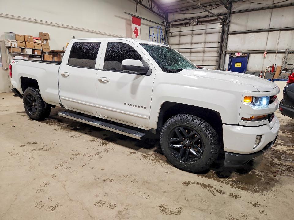 Продажа на аукционе авто 2018 Chevrolet Silverado, vin: 3GCUKREC9JG475971, номер лота: 76310275
