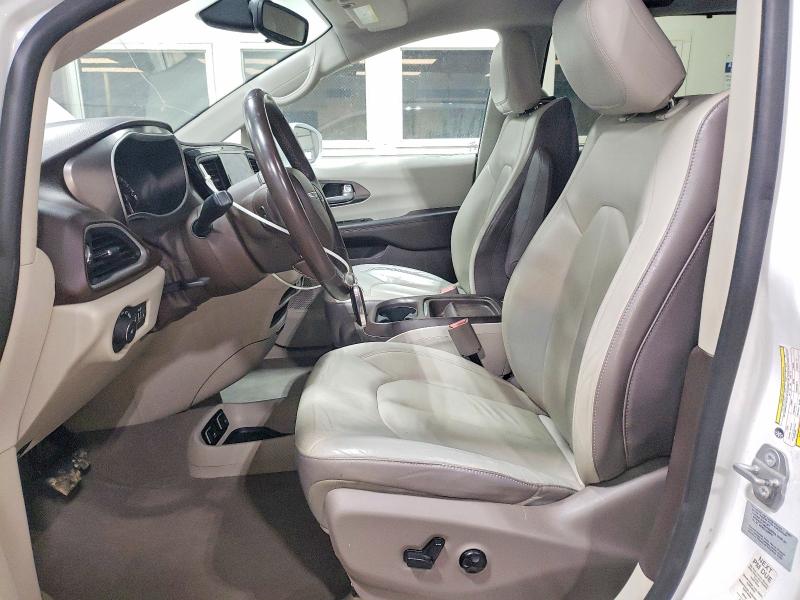Продажа на аукционе авто 2017 Chrysler Pacifica, vin: 2C4RC1BGXHR572533, номер лота: 77237985