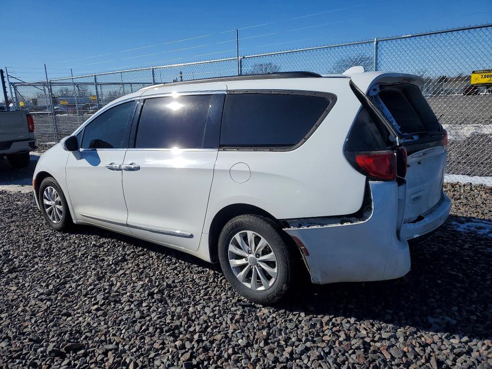 Продажа на аукционе авто 2017 Chrysler Pacifica, vin: 2C4RC1BG4HR670134, номер лота: 76712805