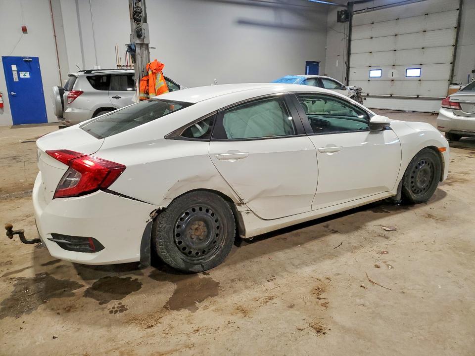 76532865 :رقم المزاد ، 2HGFC2F53JH032651 vin ، 2018 Honda Civic مزاد بيع
