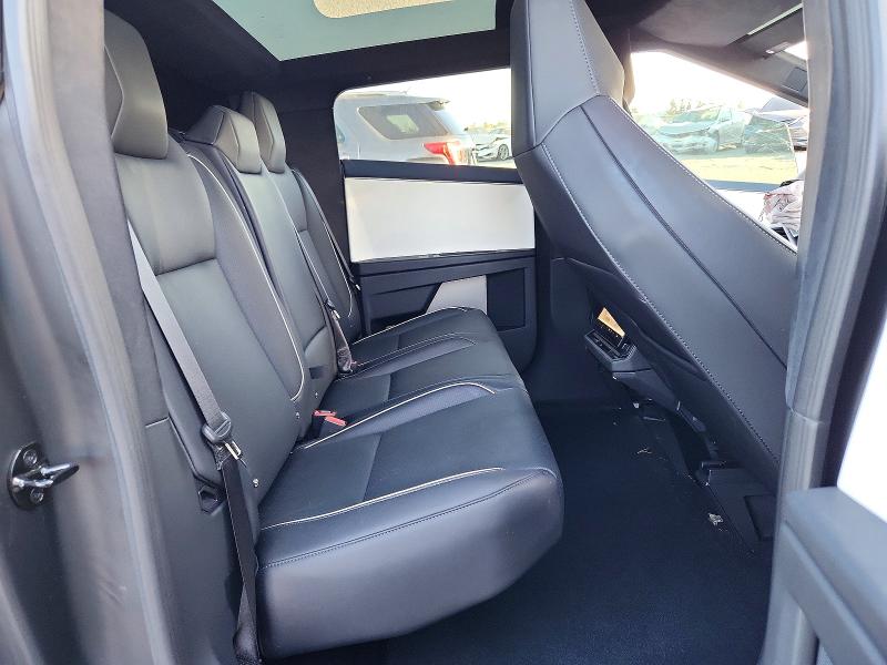 Продажа на аукционе авто 2025 Tesla Cybertruck, vin: 7G2CEHEE2SA071779, номер лота: 76003735