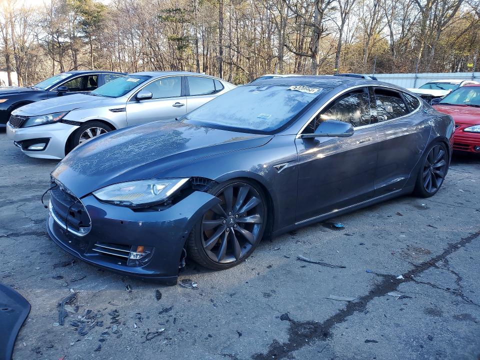 2016 Tesla Model S მანქანა იყიდება აუქციონზე, vin: 5YJSA1E28GF133929, აუქციონის ნომერი: 76120665