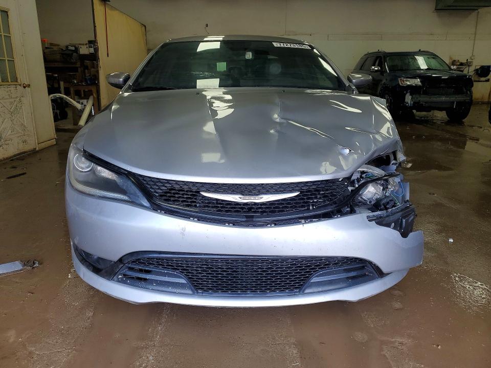 77273185 :رقم المزاد ، 1C3CCCBB0FN721892 vin ، 2015 Chrysler 200 مزاد بيع